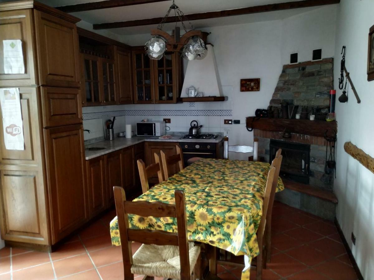 Tra er Boscu er Maa Villa Volastra Exterior foto